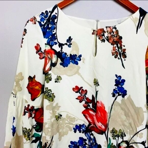 Express Keyhole floral size S bubble sleeves long Ivory EUC - Picture 5 of 7